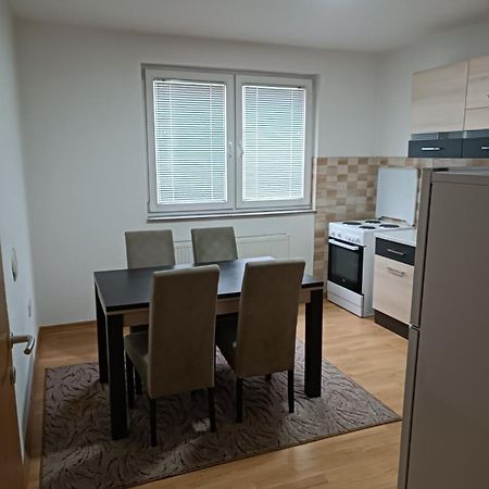 فندق 2Bdr Apt With Balcony With View- Free Parking سراييفو المظهر الخارجي الصورة