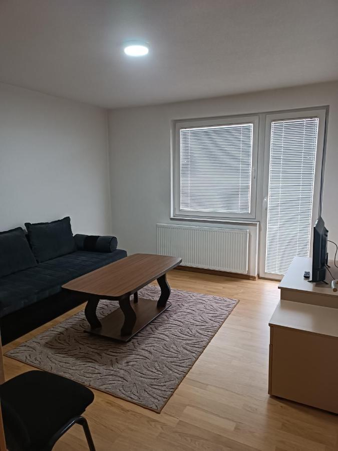 فندق 2Bdr Apt With Balcony With View- Free Parking سراييفو المظهر الخارجي الصورة