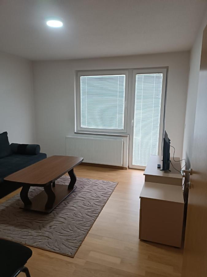 فندق 2Bdr Apt With Balcony With View- Free Parking سراييفو المظهر الخارجي الصورة