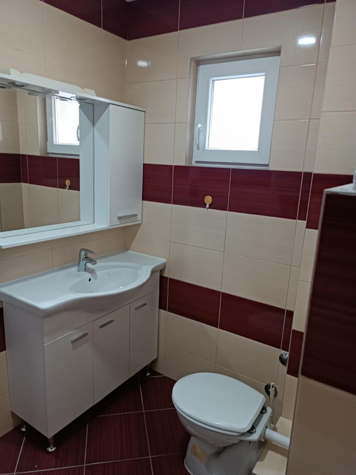 فندق 2Bdr Apt With Balcony With View- Free Parking سراييفو المظهر الخارجي الصورة